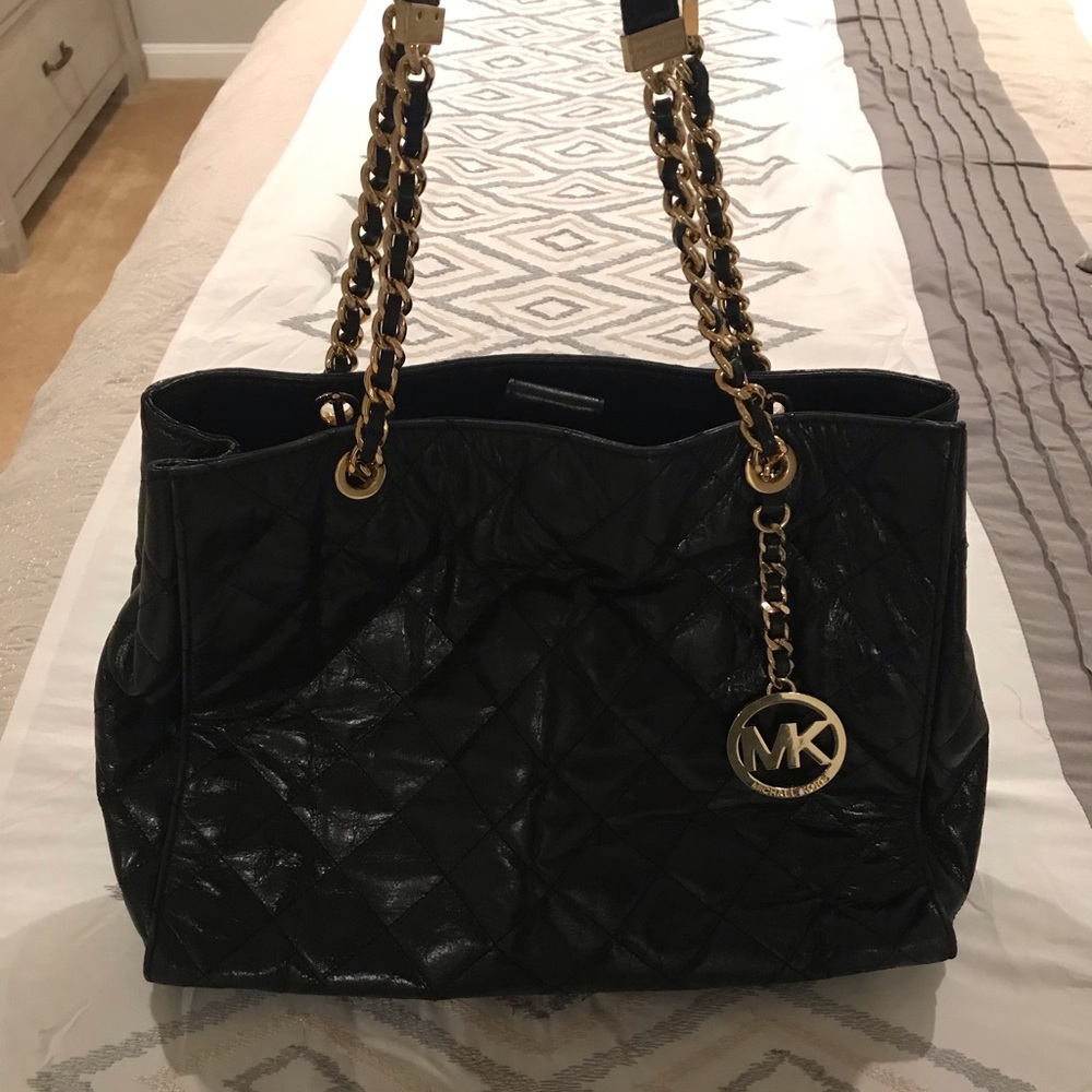 Authentic MICHAEL KORS Black Large Tote